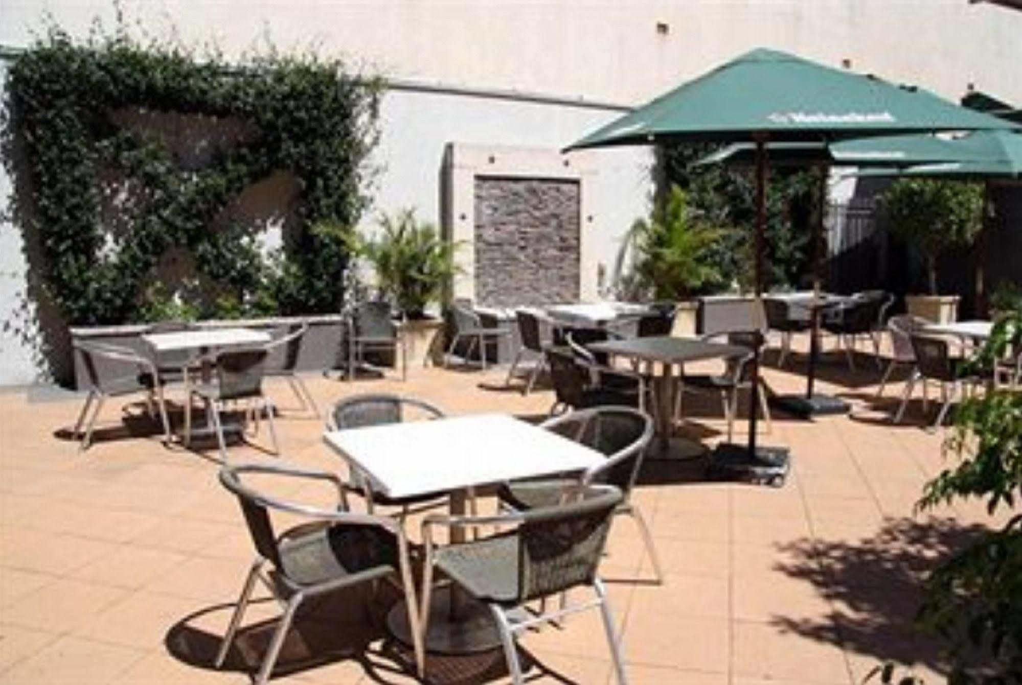 Cbd Hotel ניוקסטל מראה חיצוני תמונה