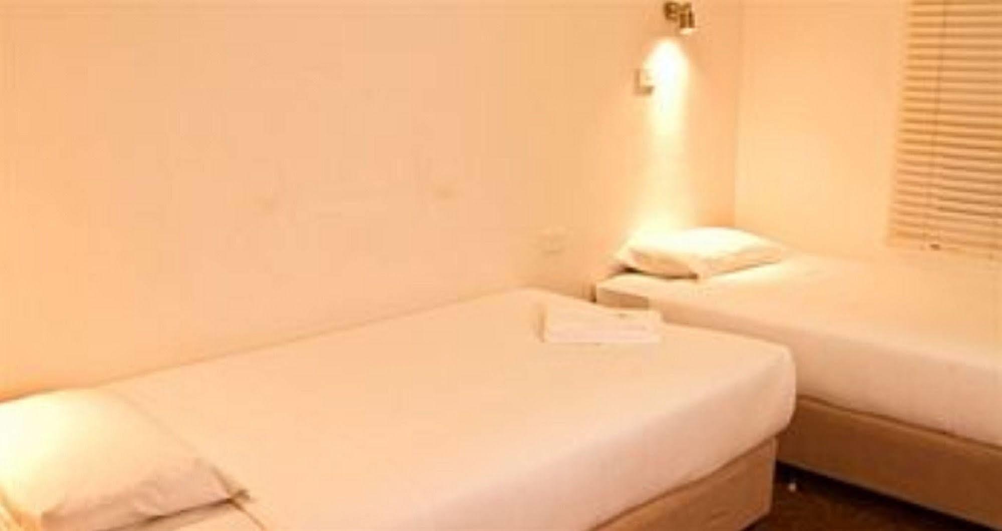 Cbd Hotel ניוקסטל מראה חיצוני תמונה